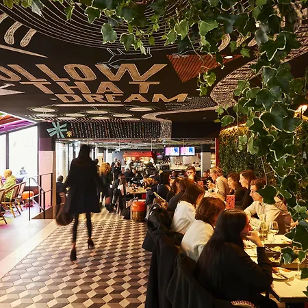 Mama Shelter 4* Тулуза